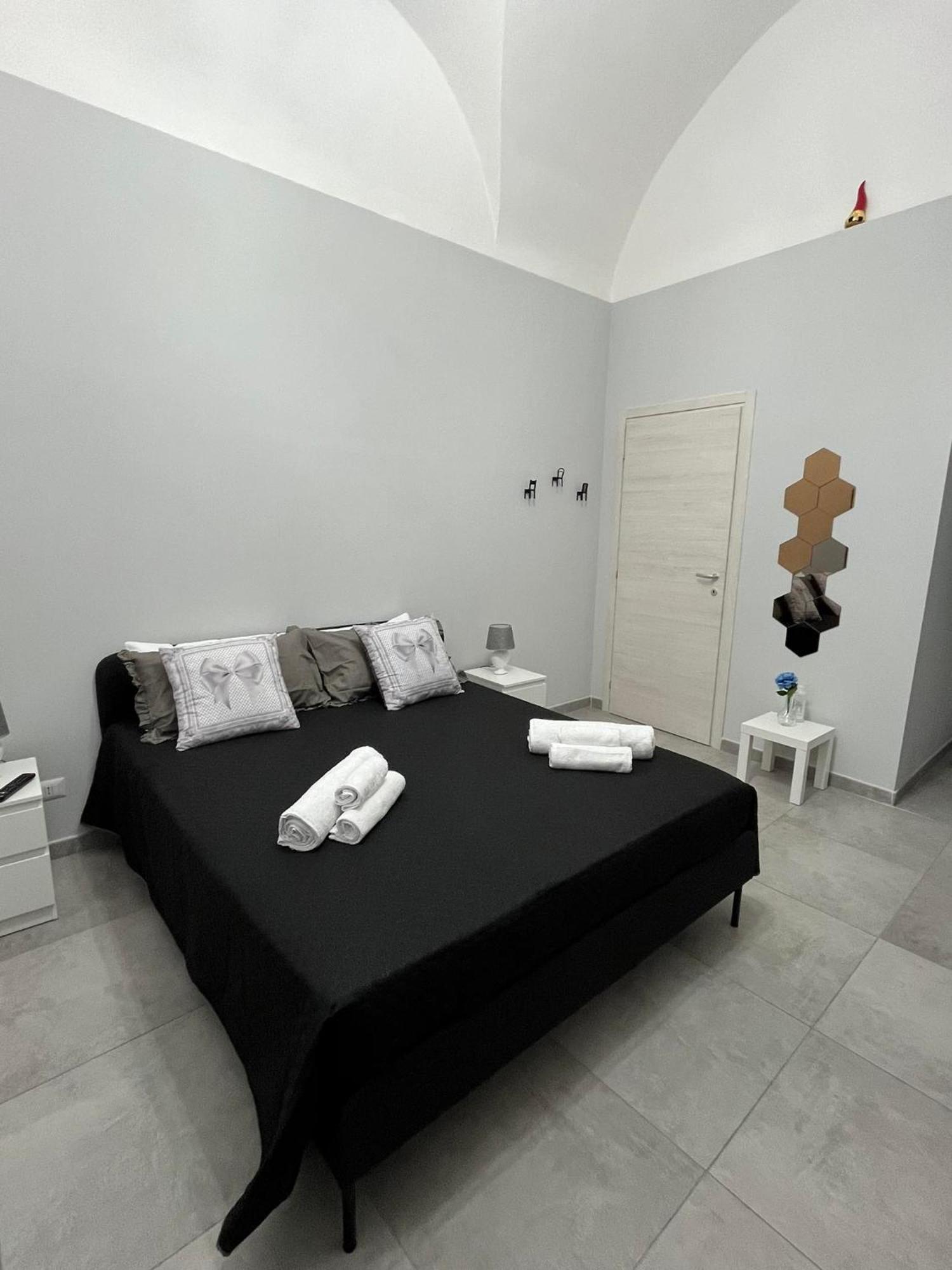 Casa Vacanze I 4 Diamanti Room 1 Catania Exterior photo